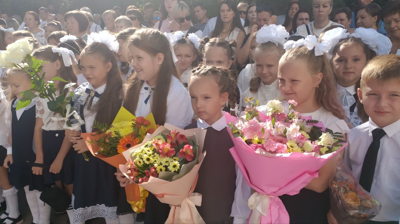 В Ясногорском районе прошли торжественные линейки, посвящённые Дню знаний и началу нового учебного года.