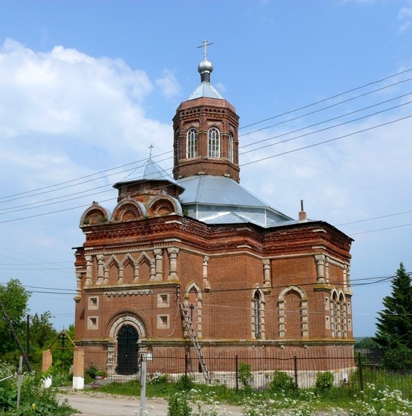 ЦЕРКОВЬ ПЕТРА И ПАВЛА В С.ИВАНЬКОВО ЯСНОГОРСКОГО РАЙОНА.